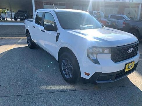 Used 2025 Ford Maverick XLT w/ Equipment Group 302A AWD/4WD image 1