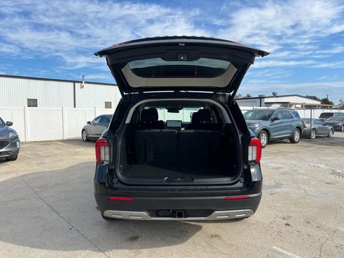New 2026 Ford Explorer Active w/ Active Comfort Package RWD image 13