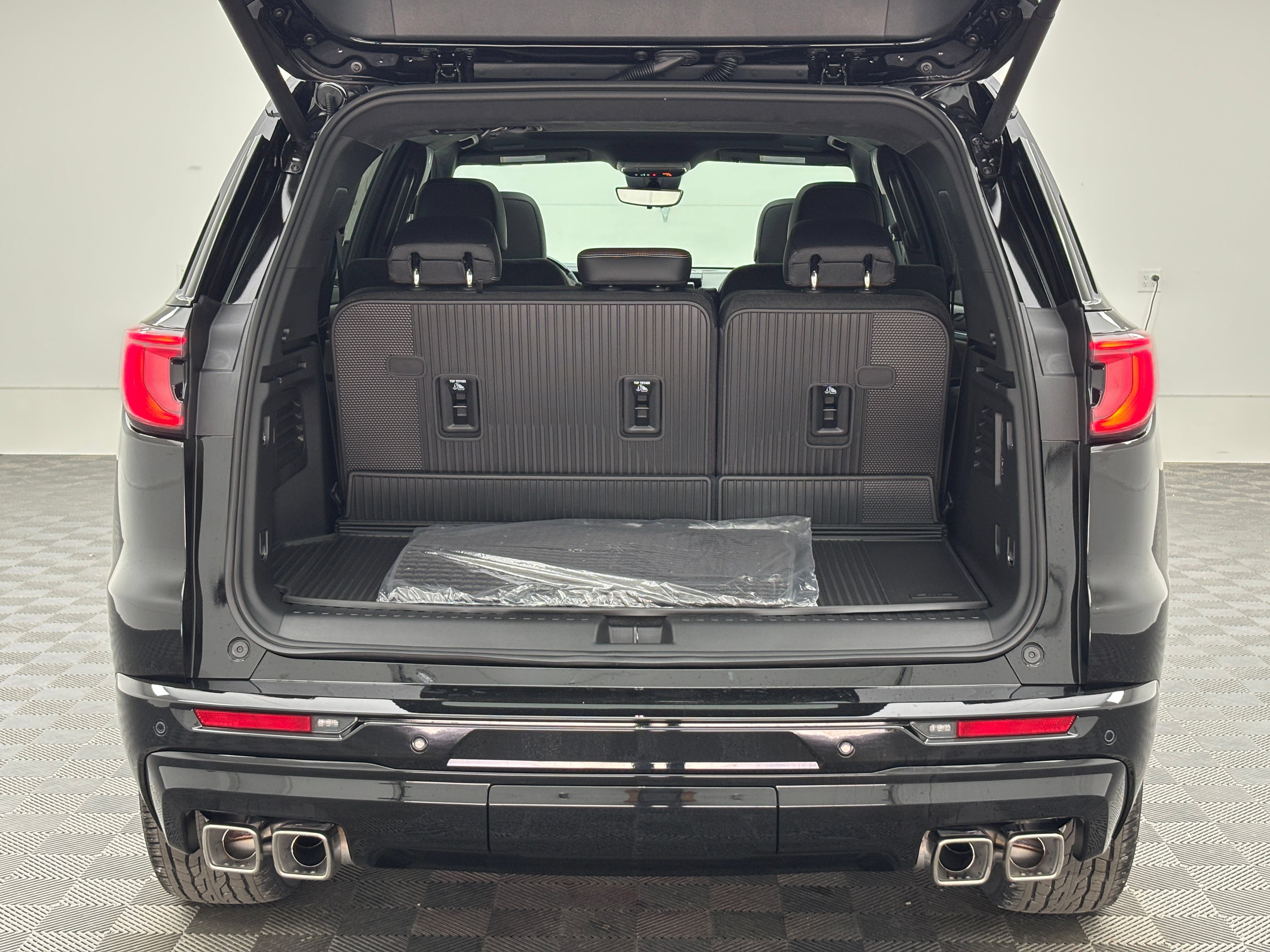 New 2026 GMC Acadia Denali Ultimate w/ LPO, Floor Liner Package AWD/4WD image 13