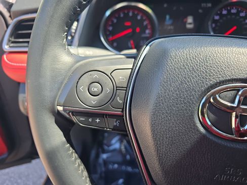 Used 2020 Toyota Camry XSE w/ Navigation Package image 17