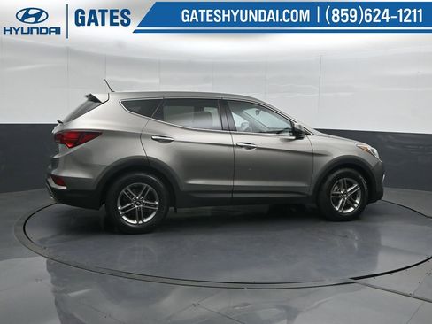 Used 2018 Hyundai Santa Fe Sport FWD image 3