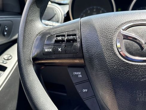 Used 2013 MAZDA MAZDA3 i Sport FWD image 17