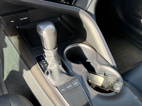 Used 2023 Toyota Camry SE w/ Convenience Package image 20