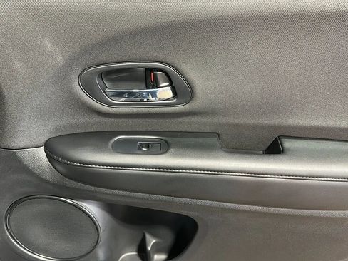 Used 2019 Honda HR-V Sport image 17