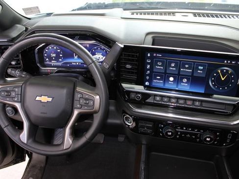 Used 2024 Chevrolet Silverado 2500 High Country w/ High Country Premium Package AWD/4WD image 27