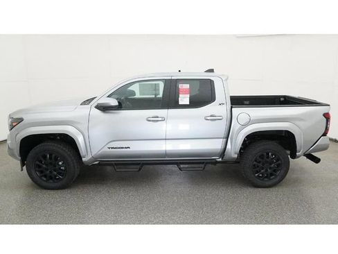 New 2026 Toyota Tacoma SR5 AWD/4WD image 3