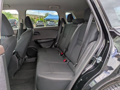 Used 2023 Nissan Rogue S AWD/4WD image 26