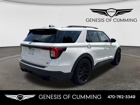 Used 2025 Ford Explorer ST AWD/4WD image 7