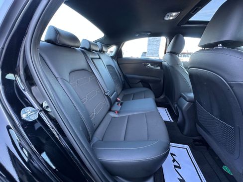 Used 2023 Kia Forte GT-Line w/ GT-Line Premium Package image 11