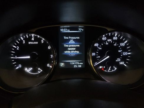 Used 2016 Nissan Rogue S AWD/4WD image 23