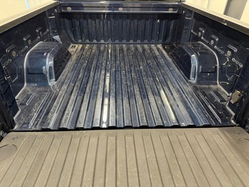 Used 2023 Chevrolet Silverado 1500 Custom image 5