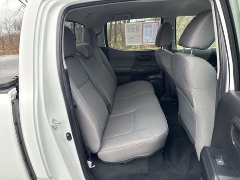Used 2023 Toyota Tacoma SR AWD/4WD image 17