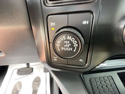 Used 2024 Ford F250 Lariat w/ Lariat Ultimate Package AWD/4WD image 22