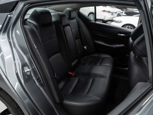 Used 2019 Nissan Altima 2.5 SL FWD image 12