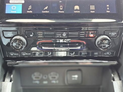 New 2025 Jeep Grand Cherokee Limited image 13