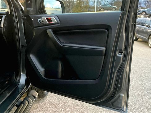 Used 2019 Ford Ranger Lariat w/ Equipment Group 501A Mid image 12