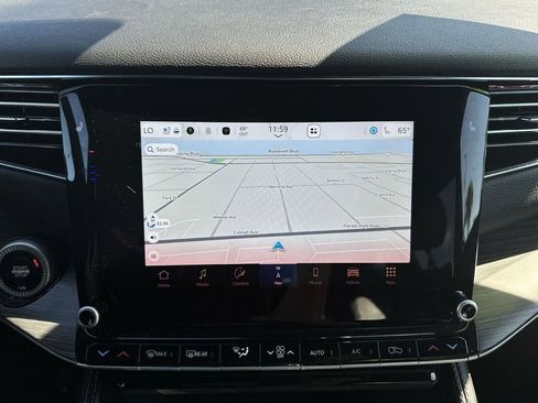 Used 2024 Jeep Wagoneer Series II w/ Flexible Seating Group image 23