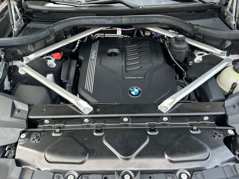 Used 2022 BMW X7 xDrive40i w/ Premium Package image 25