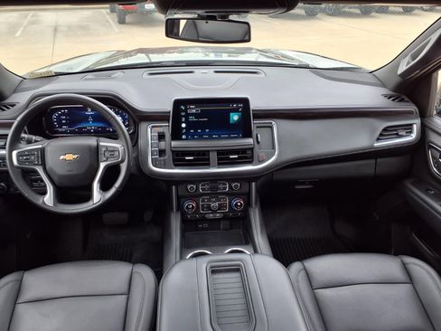 Used 2022 Chevrolet Tahoe LT w/ LT Signature Package RWD image 11