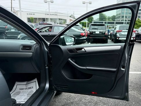 Used 2017 Volkswagen Jetta S FWD image 33