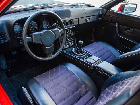 Used 1987 Porsche 924 S RWD image 17