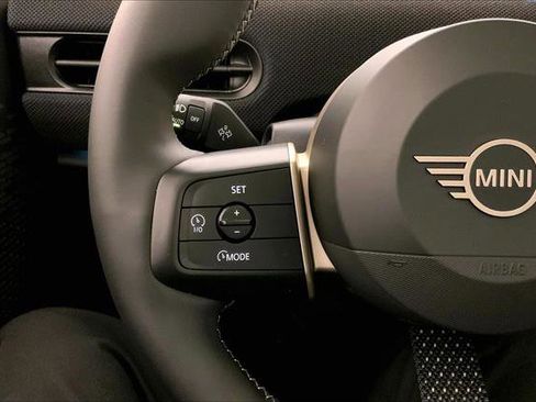 Certified 2025 MINI Cooper S image 18