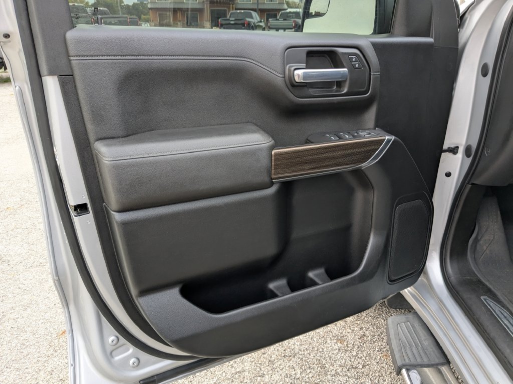 Used 2021 Chevrolet Silverado 1500 LT AWD/4WD image 24