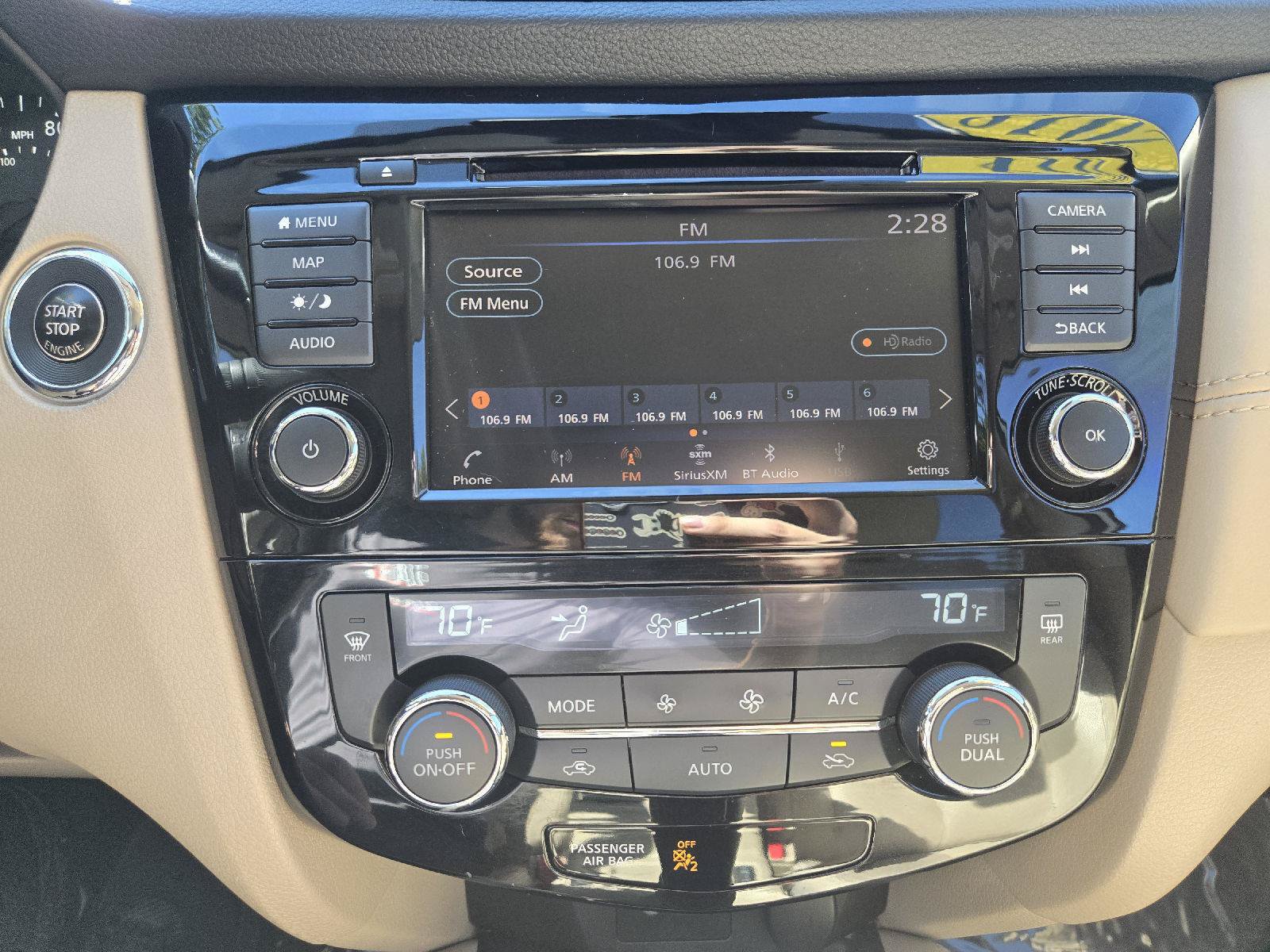 Used 2018 Nissan Rogue SL w/ Premium Package AWD/4WD image 19