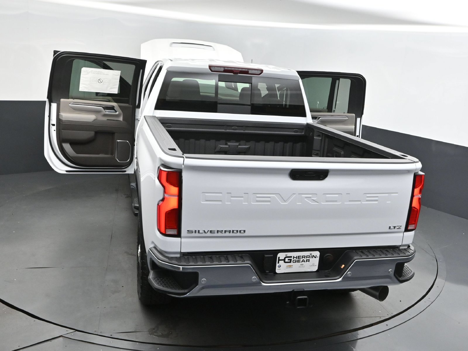 Used 2025 Chevrolet Silverado 2500 LTZ w/ LTZ Convenience Package AWD/4WD image 52