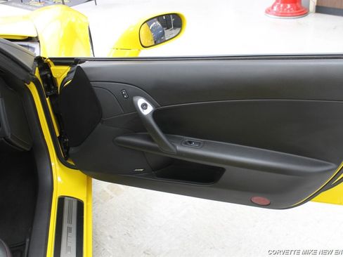 Used 2007 Chevrolet Corvette Z06 w/ Preferred Equipment Group RWD image 34