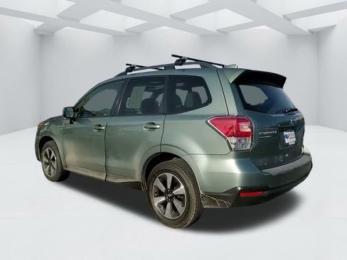 Used 2017 Subaru Forester 2.5i Premium image 7