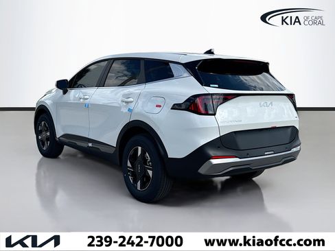 New 2026 Kia Sportage LX image 3