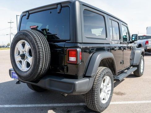 Used 2022 Jeep Wrangler Unlimited Sport AWD/4WD image 6