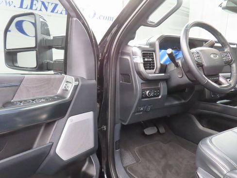 Used 2025 Ford F250 Platinum image 62
