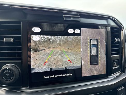 New 2026 Ford F250 Lariat w/ Black Appearance Package image 34