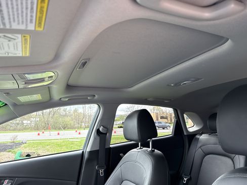 Used 2022 Hyundai Kona Limited image 26