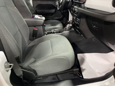 Used 2024 Jeep Wrangler Sport image 12