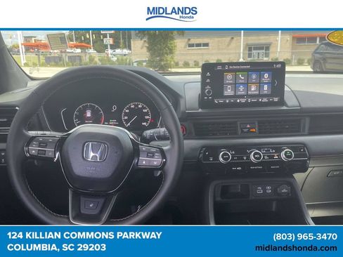 Certified 2025 Honda Pilot TrailSport image 13