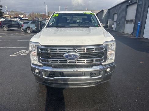 Used 2024 Ford F250 XLT image 9