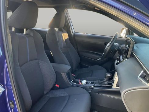 Used 2023 Toyota Corolla Cross AWD Hybrid w/ Moonroof Package image 9