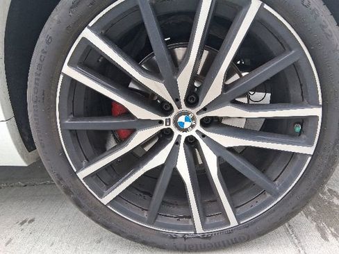 Used 2024 BMW X5 sDrive40i w/ M Sport Package RWD image 20