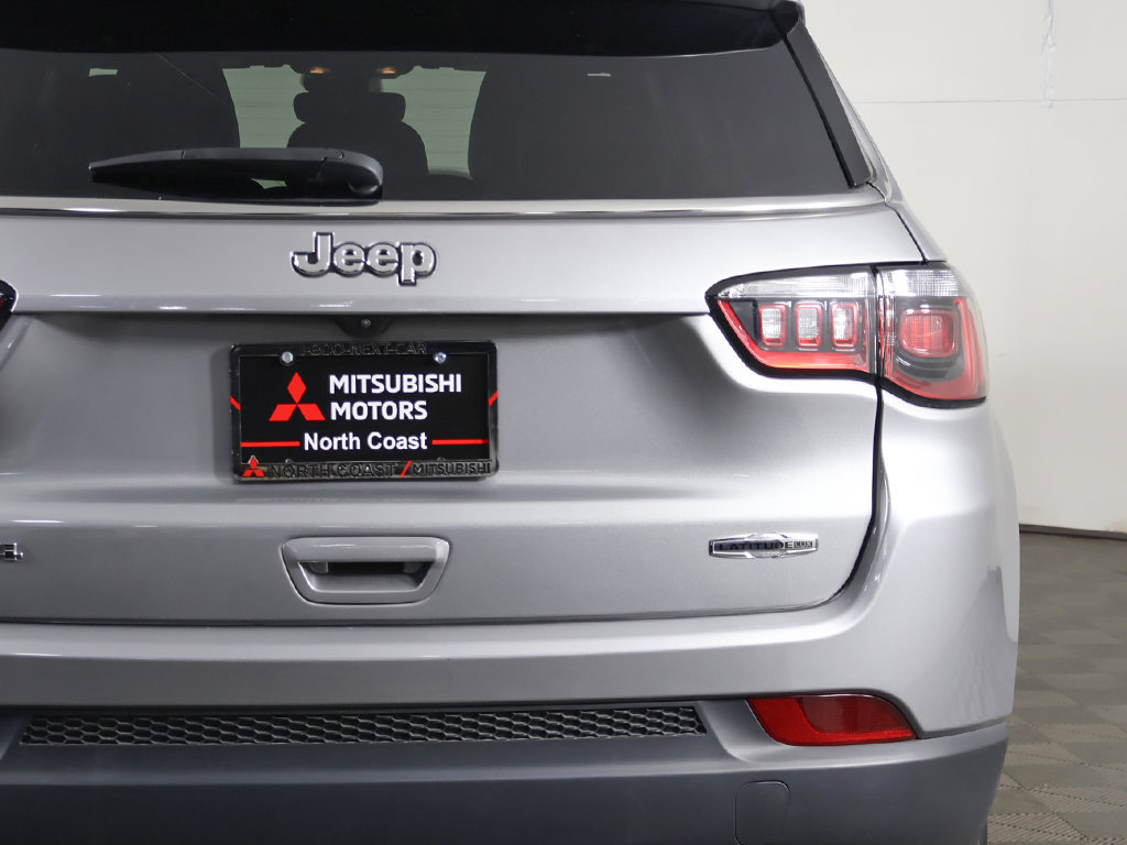 Used 2023 Jeep Compass Latitude AWD/4WD image 14