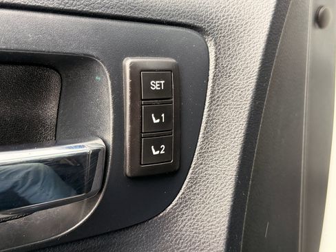 Used 2014 Toyota Tundra Platinum image 38