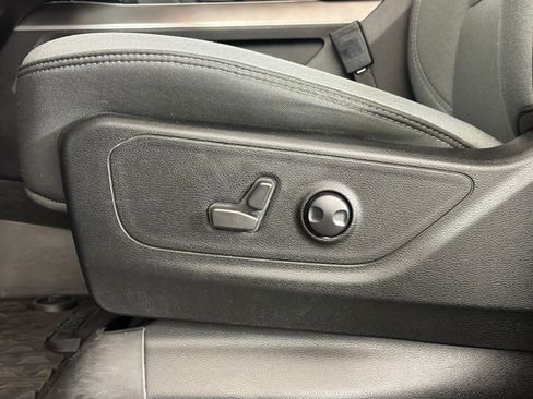 Used 2022 RAM 1500 Big Horn image 7