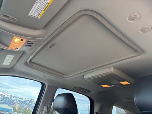 Used 2013 GMC Yukon Denali image 17