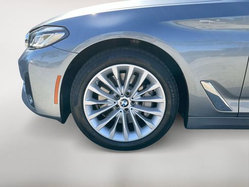 Used 2022 BMW 530i w/ Premium Package image 37