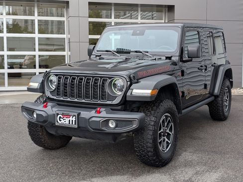 Used 2025 Jeep Wrangler Unlimited Rubicon AWD/4WD image 8