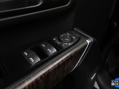 Used 2022 GMC Sierra 2500 Denali w/ Denali Black Diamond Edition AWD/4WD image 13