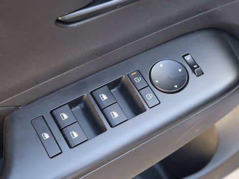Used 2025 Hyundai Kona SEL FWD image 19