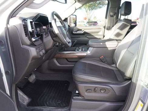 Used 2025 Chevrolet Silverado 3500 LT w/ Texas Edition image 14